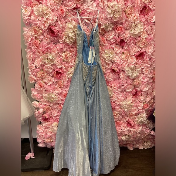 Cecilia Couture 2521 Size 6 Blue Ball gown Tie Up Back NWT - Picture 5 of 12